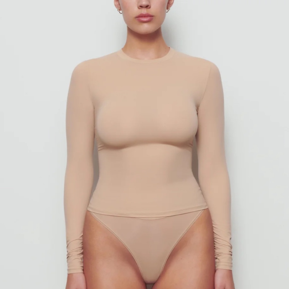 SKIMS FITS EVERYBODY LONG SLEEVE